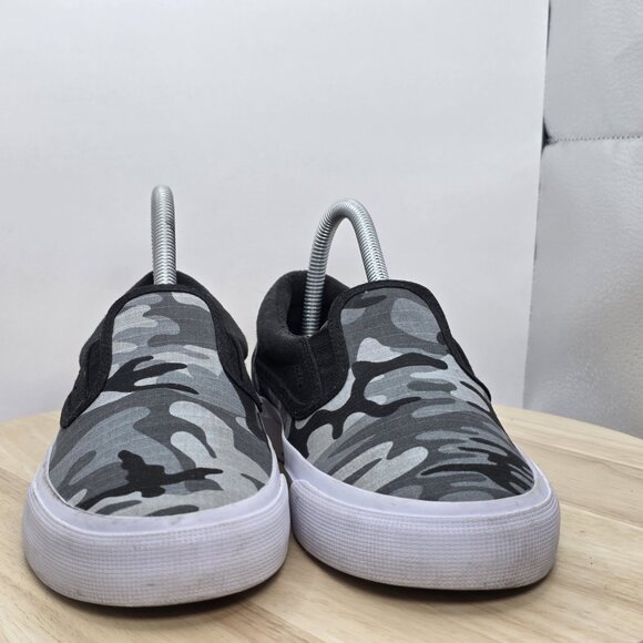 Womens Size 7.5 - DC shoes Camo Womens Slip On Shoes Slip In Camouflage - Picture 2 of 8